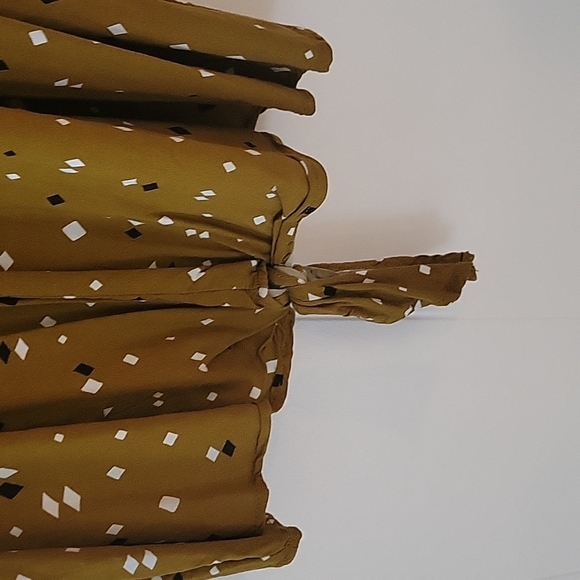 Torrid Tank Top - Picture 7 of 9